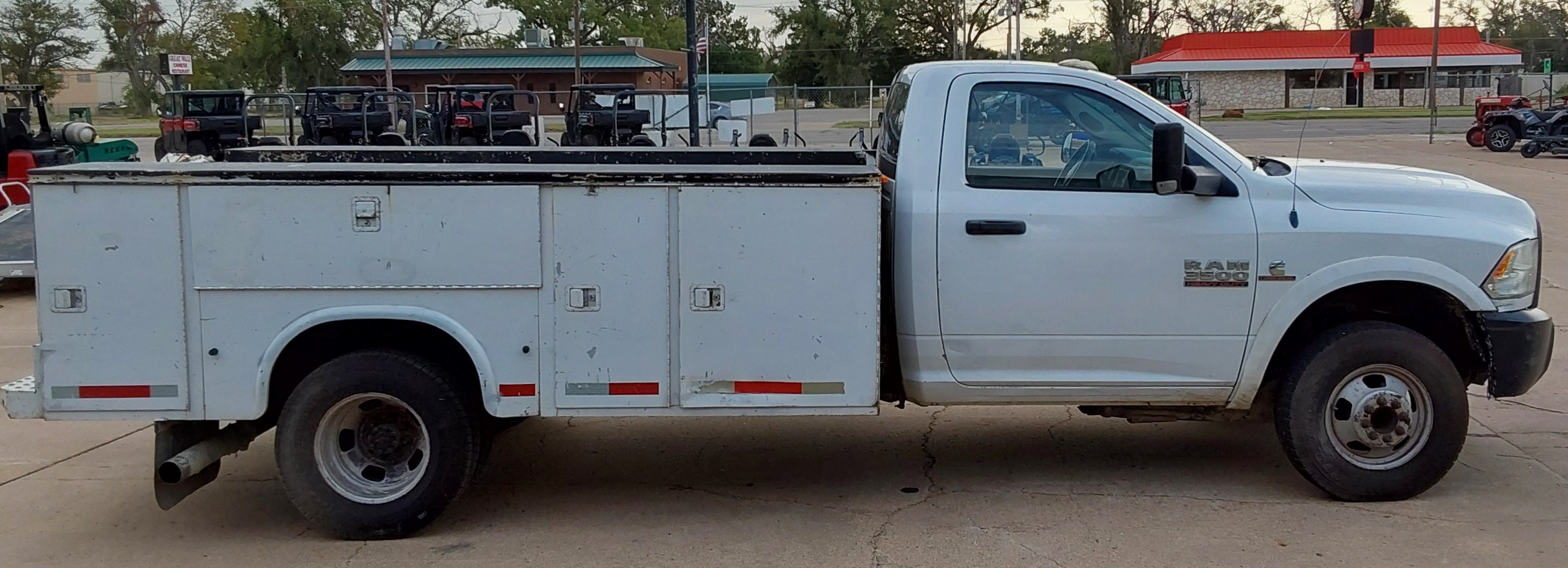 2014 Dodge RAM RAM 3500 Chassis 4x4 Regular Cab / 167.5" WB Car/Truck