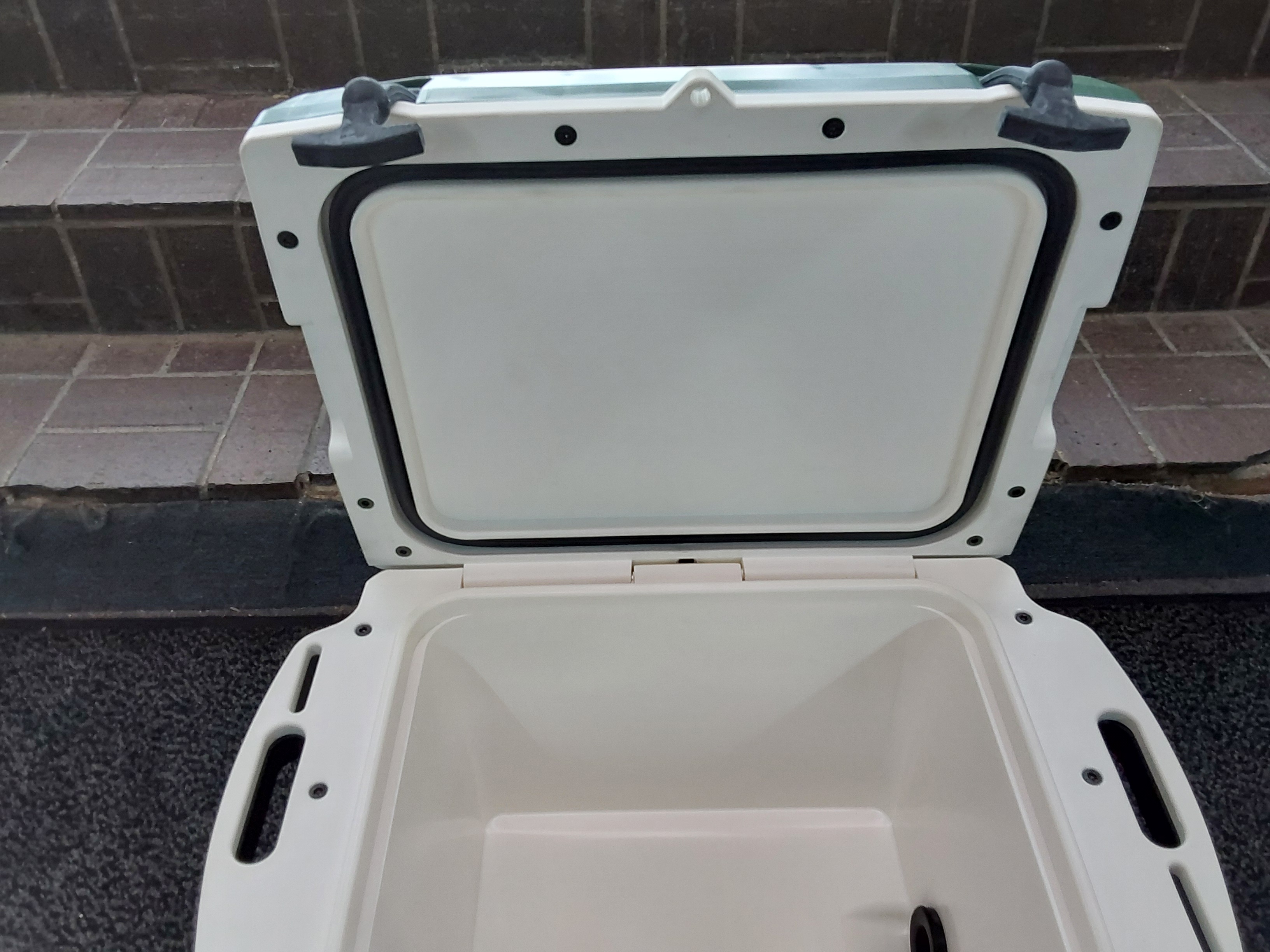 2025 GMG Cooler BBQ Grill