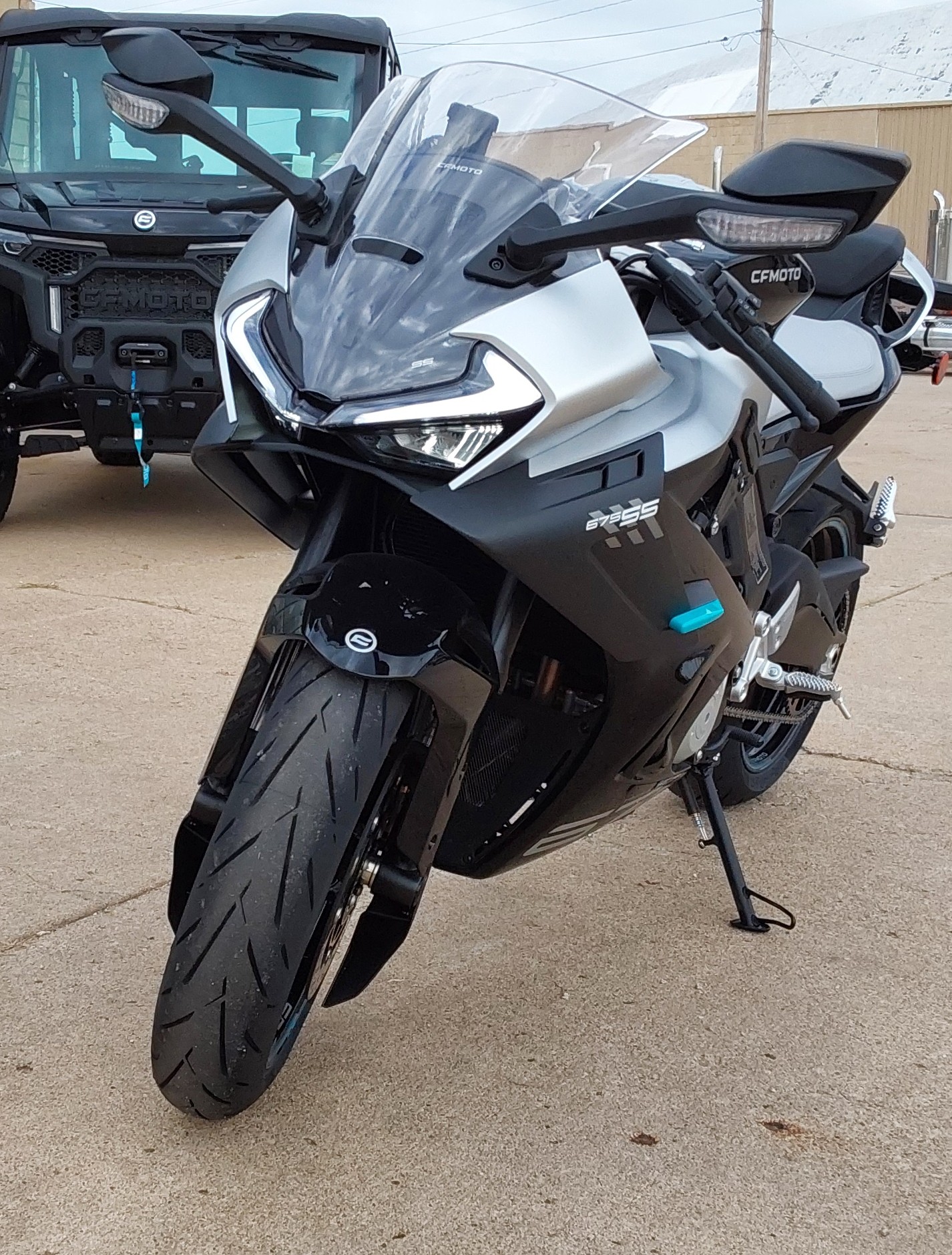 2026 CFMOTO 675SS Motorcycle / Scooter