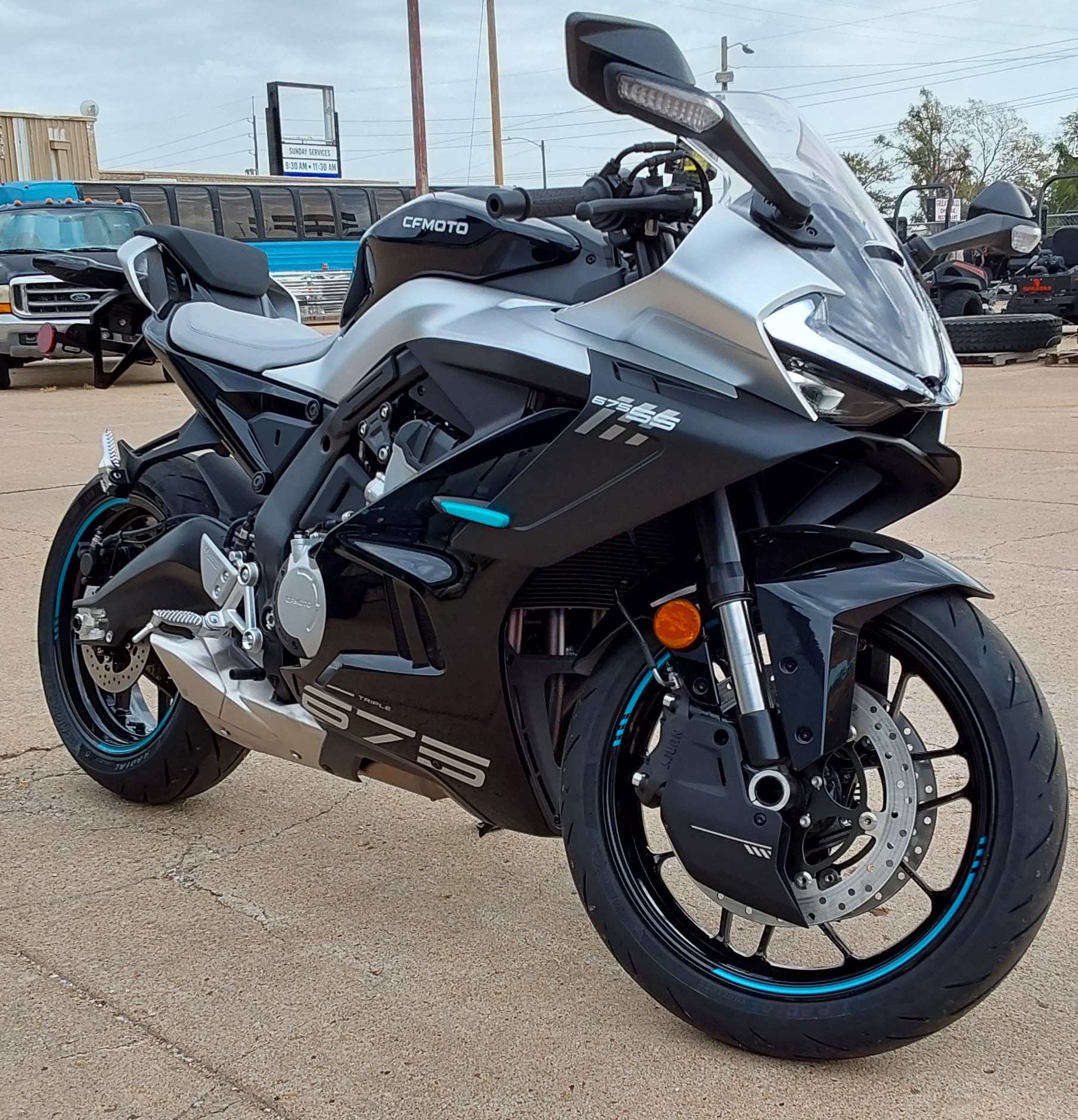 2026 CFMOTO 675SS Motorcycle / Scooter