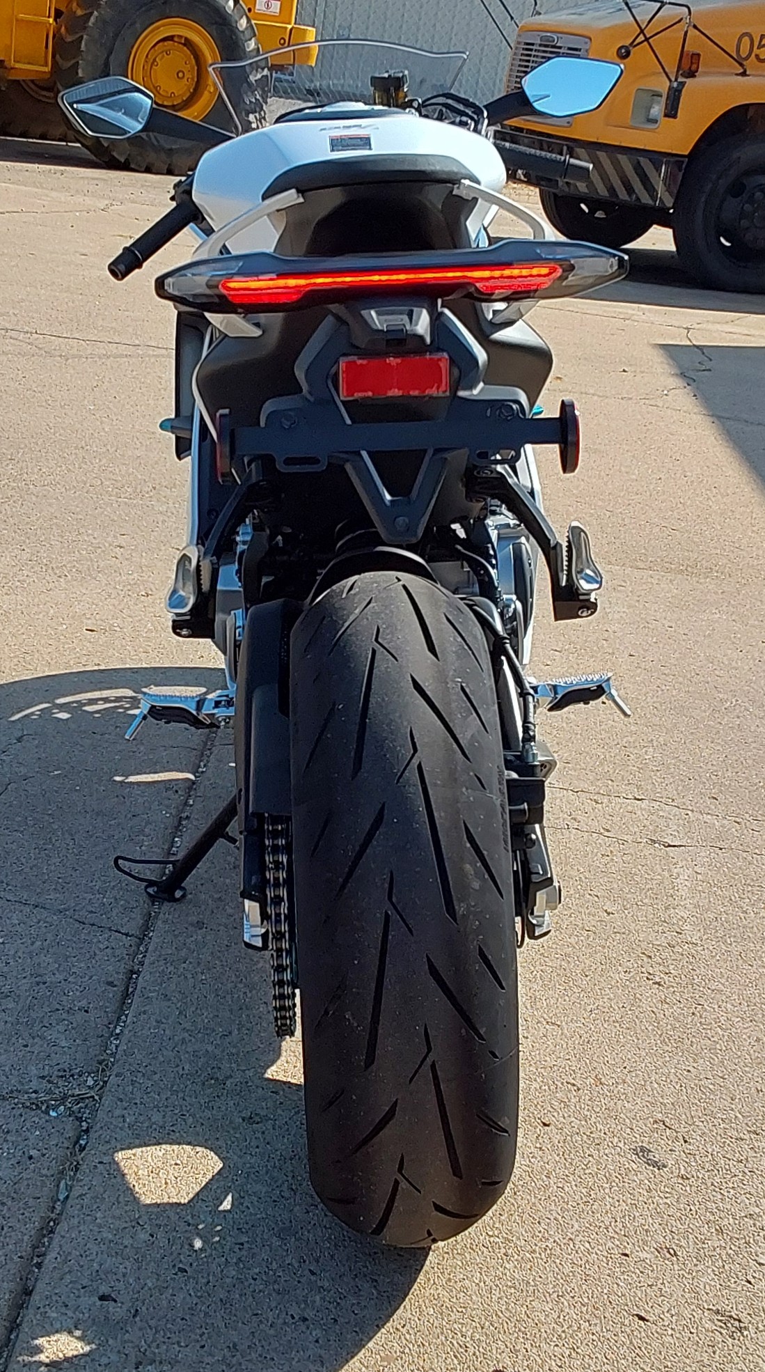 2026 CFMOTO 675SS Motorcycle / Scooter